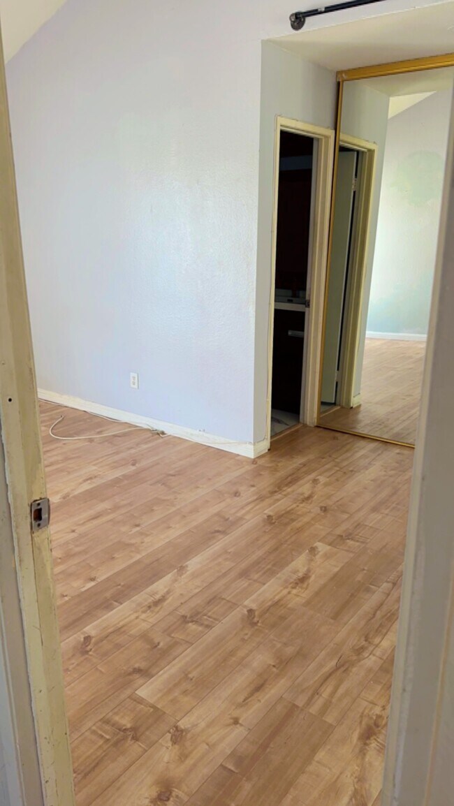 Building Photo - 15313 Santa Gertrudes Ave