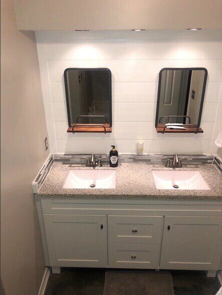 Updated bathroom with double vanity - 5131 Butter Creek Ln