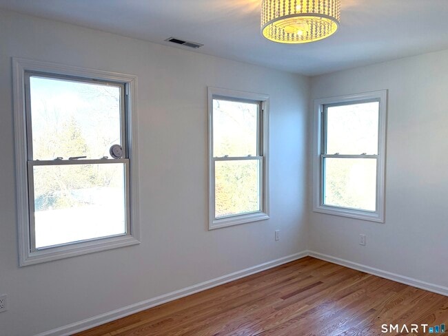 Building Photo - 96 Winibig Trail