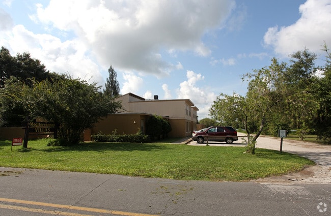 Mediterranean Villas Apartments - Mediterranean Villas