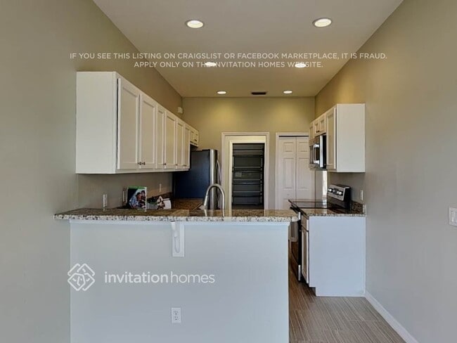 Building Photo - 2529 Pan American Blvd