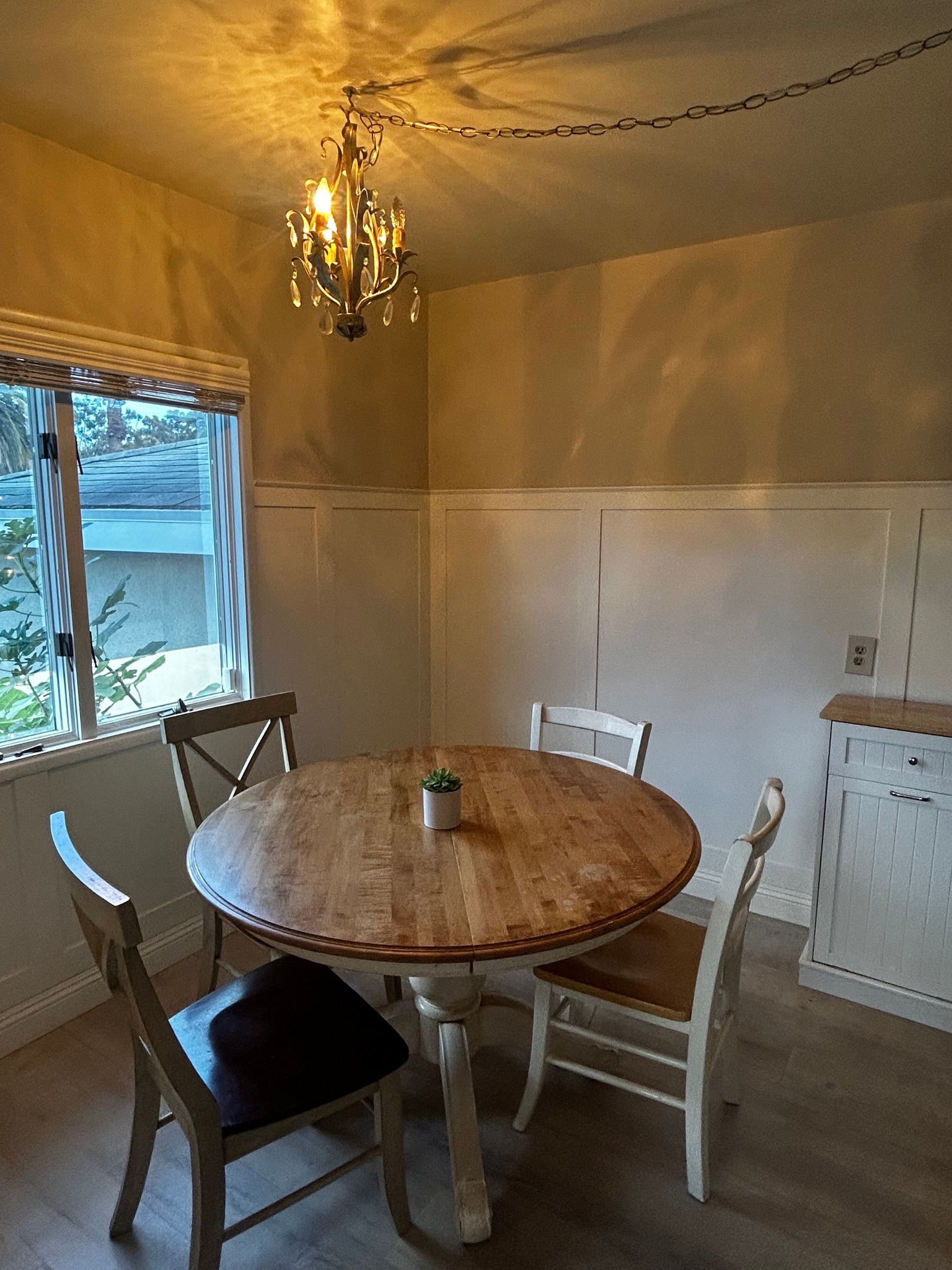 Building Photo - 719 N Cabrillo Ave