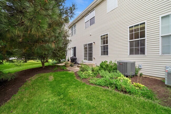 Building Photo - 611 Lakeridge Ct