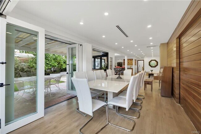 Building Photo - 6409 Graves Ave