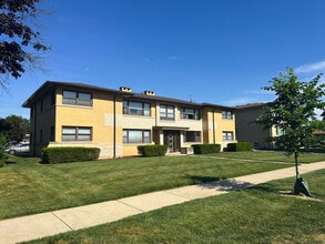 Building Photo - 1531 Balmoral Ave