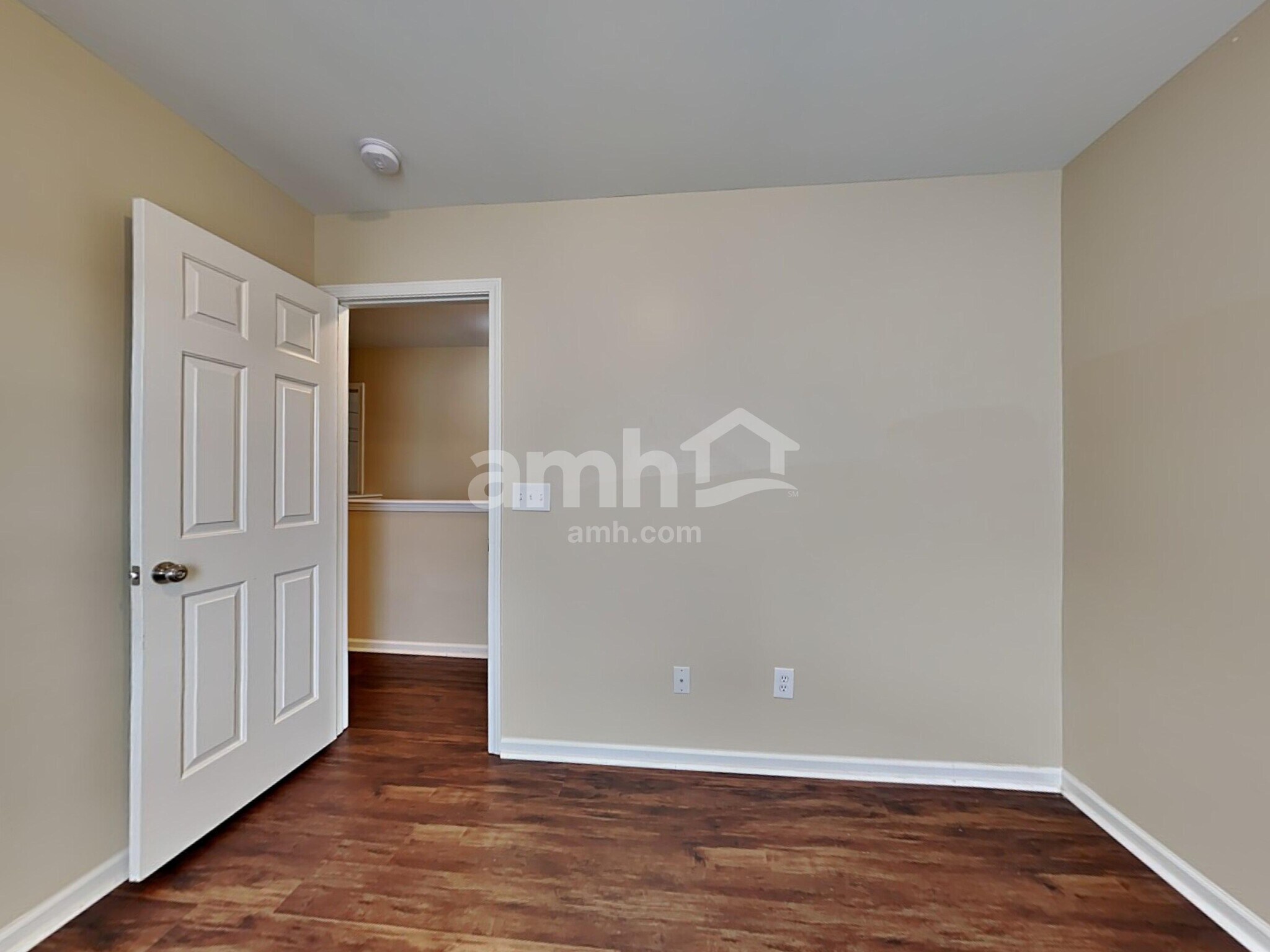 Building Photo - 213 Pine Hall Dr