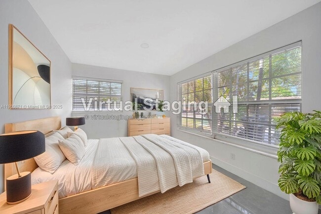 Building Photo - 840 NE 182nd St