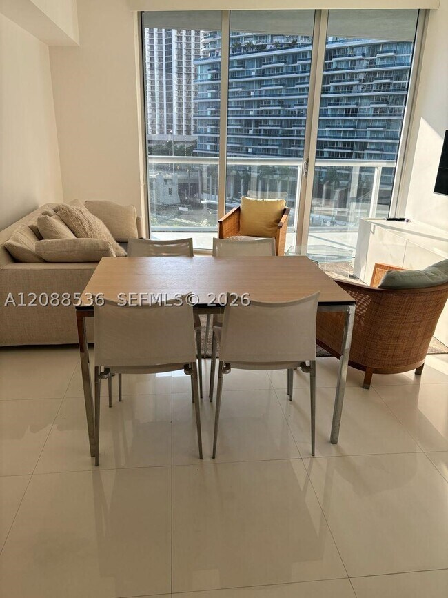 Building Photo - 465 Brickell Ave