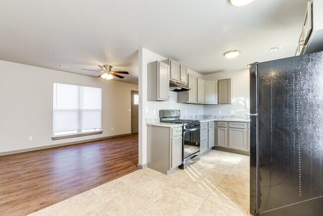 Building Photo - 2412 NW 40th St