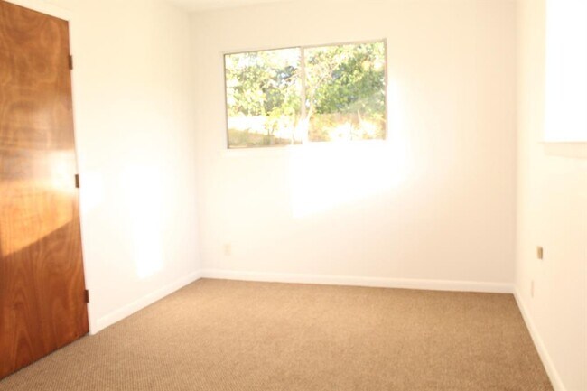 Building Photo - 4708 York Hill Dr