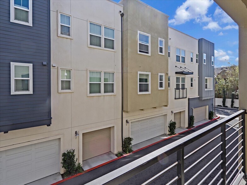 Building Photo - 1452 N Harbor Blvd