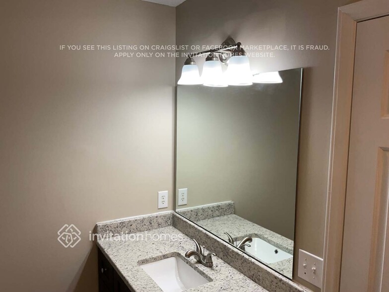 Building Photo - 8637 Hobhouse Cir