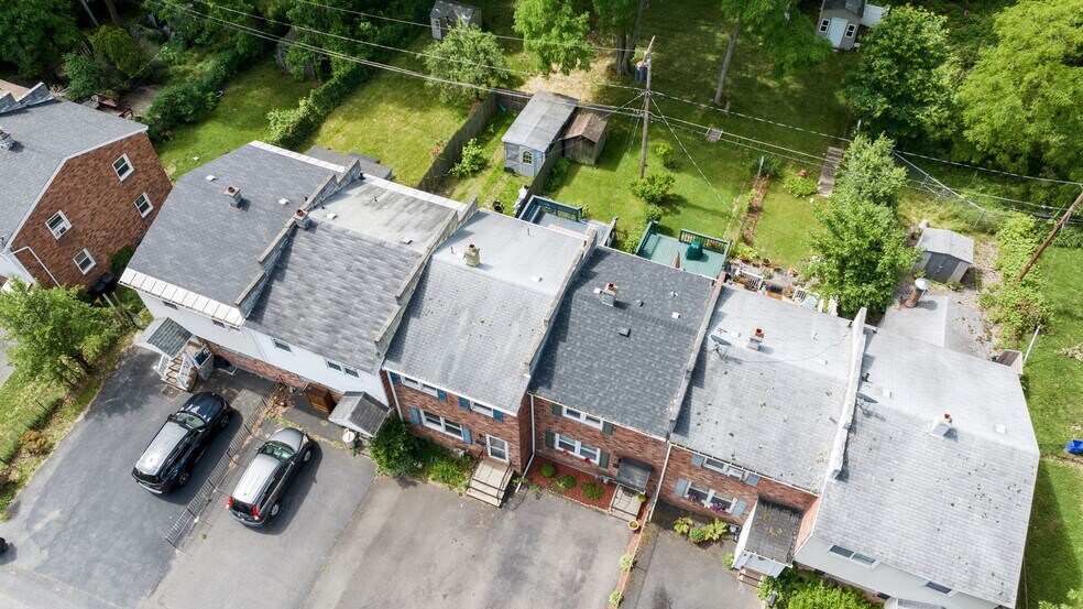 Building Photo - 196 Mount Hope Dr