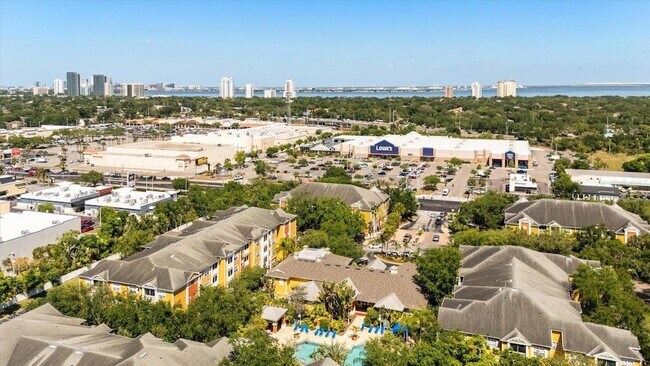 Building Photo - 4207 S Dale Mabry Hwy
