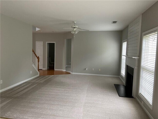 Building Photo - 5125 Huntington Crest Ln