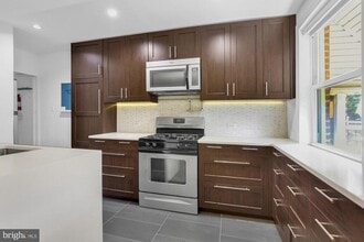 Building Photo - 342 Dawson St