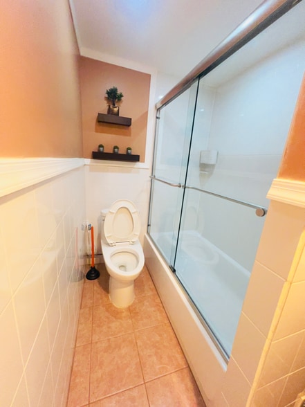 Building Photo - 325 Hampden Rd