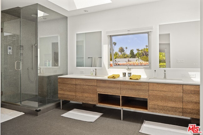 Building Photo - 710 Milwood Ave