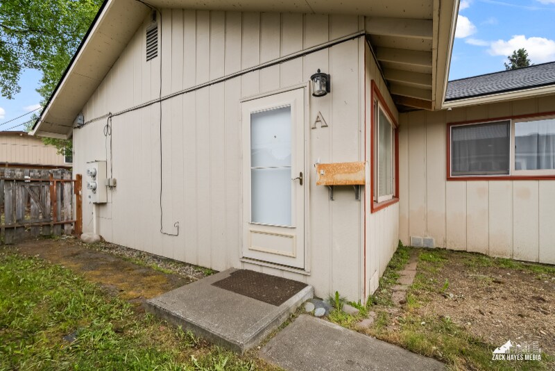 Building Photo - 4207 Hayes St