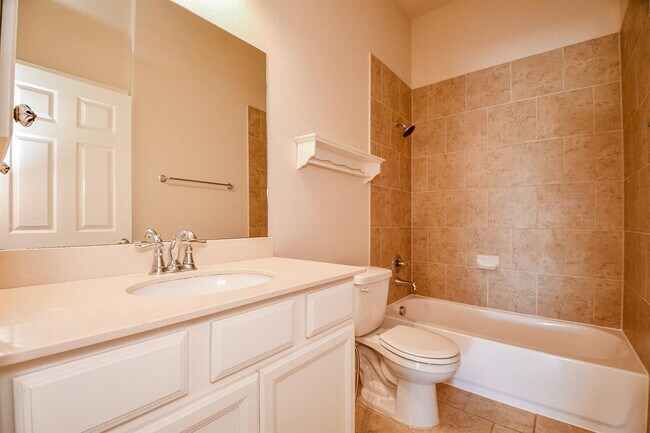 Building Photo - 27403 Bentridge Park Ln