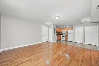Building Photo - 3423 Ridgeland-201