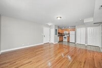 Building Photo - 3423 Ridgeland-201
