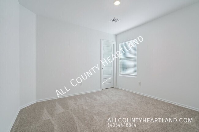 Building Photo - 12112 SW 36th St