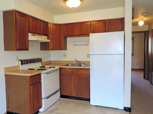 Building Photo - $875 | 1 Bedroom, 1 Bathroom Condo | No Pe...