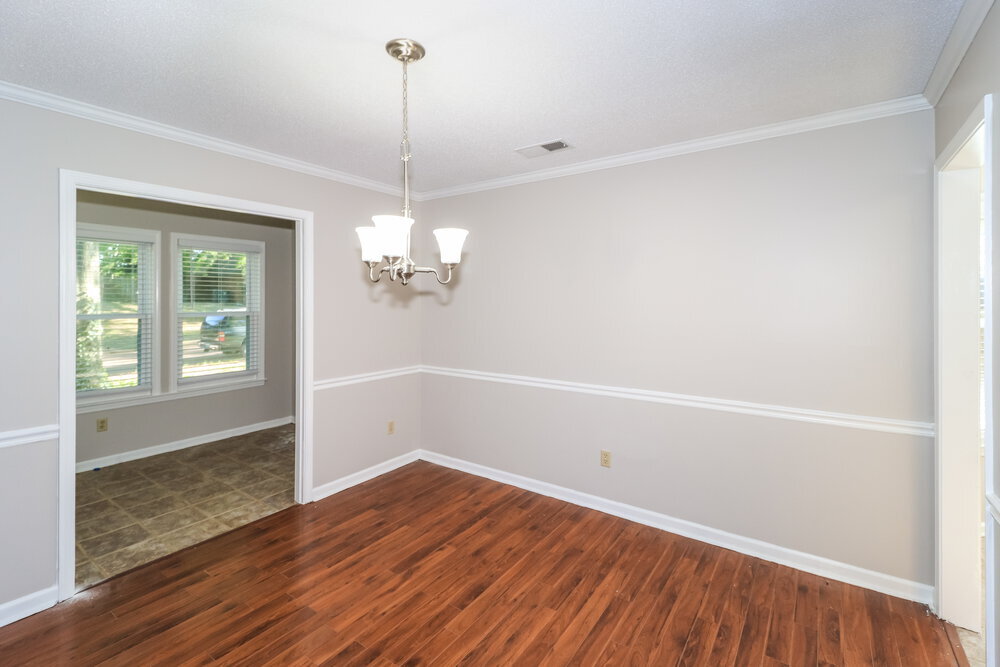 Building Photo - 2821 Lanthorn Dr