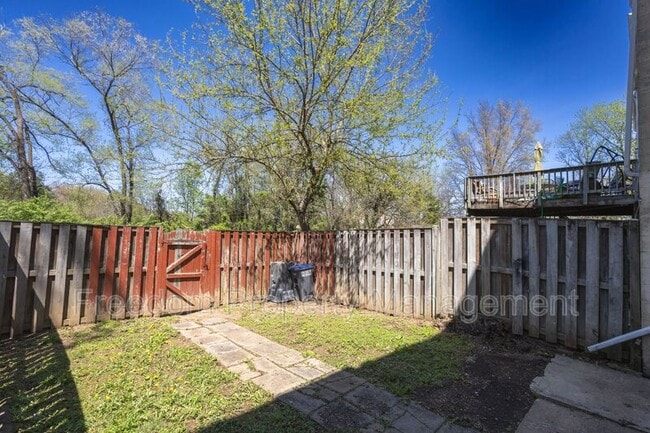 Building Photo - 10270 Cub Run Ct