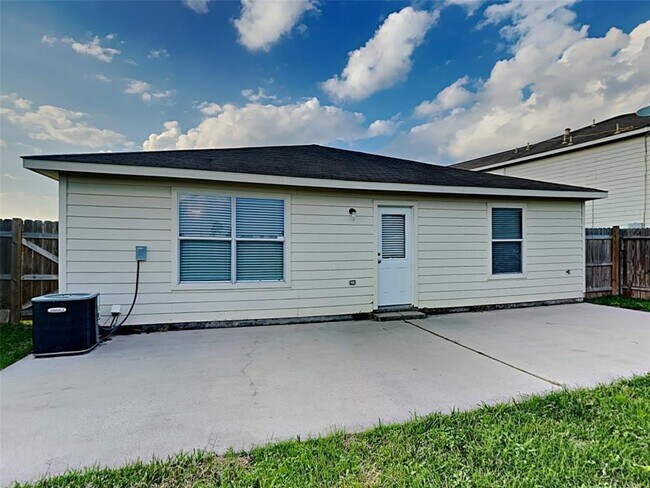Building Photo - 4407 Nueces River Loop