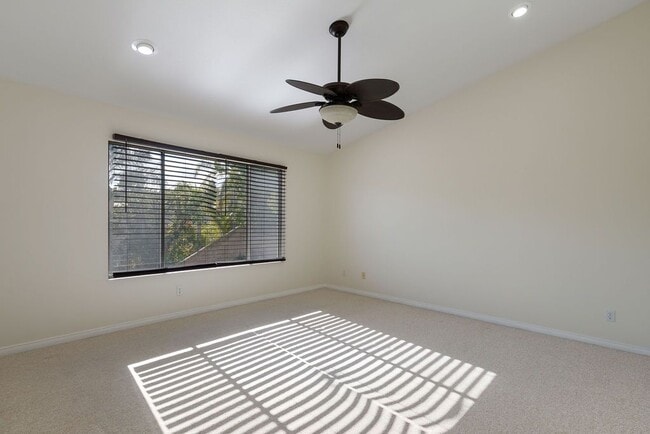 Building Photo - 1426 Rancho Hills Dr