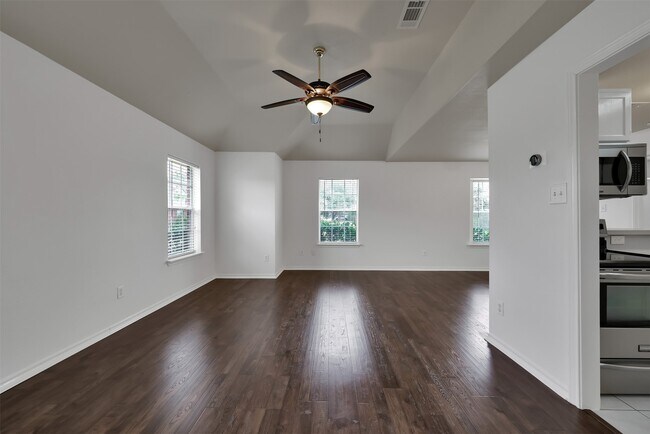 Building Photo - 1139 Lovett St