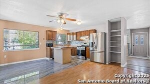 Building Photo - 208 Gamblewood