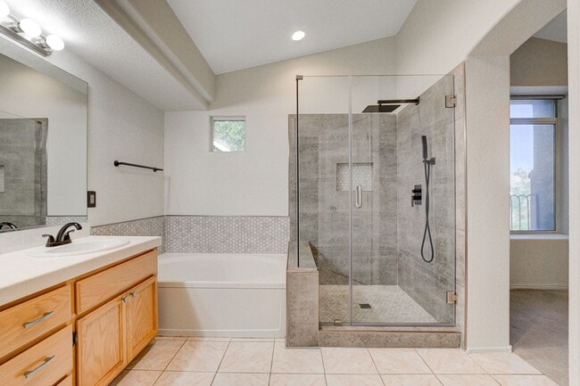 Building Photo - 8621 Sierra Cima Ln