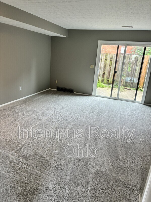 Building Photo - 21 King Arthur Ct
