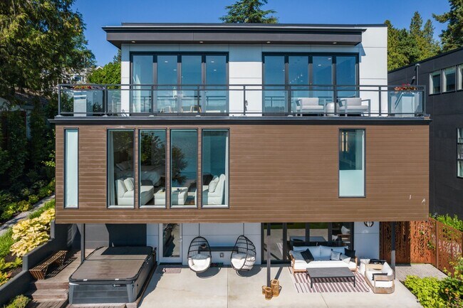 Building Photo - 7740 Seward Park Ave S