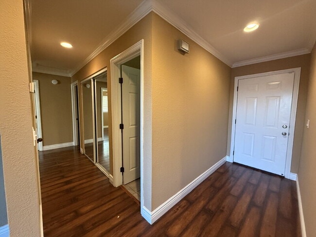 Building Photo - 91 Decathlon Cir