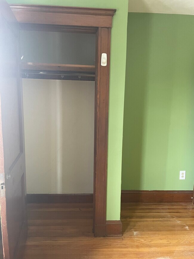 Building Photo - 202 High St