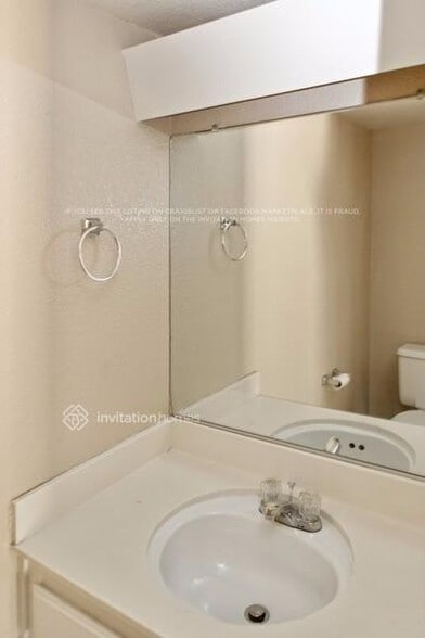 Building Photo - 6036 Sun Dial Way