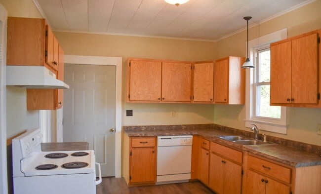 Building Photo - RHER175