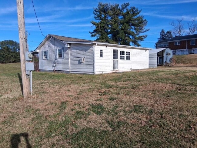 Building Photo - 1048 Fiddler Creek Rd