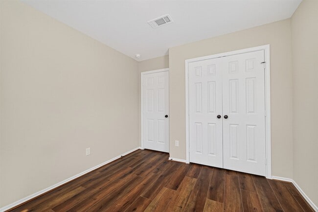 Building Photo - 4007 Delta Rose St