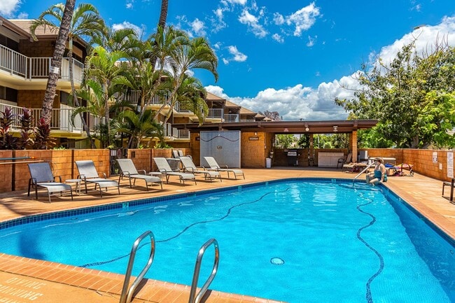 Building Photo - Oceanfront 1 Bed/1 Bath Fully Furnished Condo at Waipuilani!