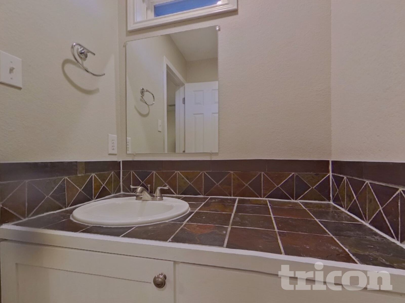 Building Photo - 7512 Skylake Ct