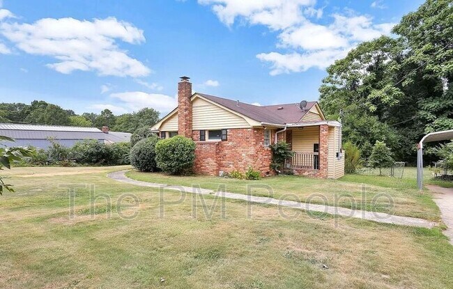 Building Photo - 34 Fleetwood Dr