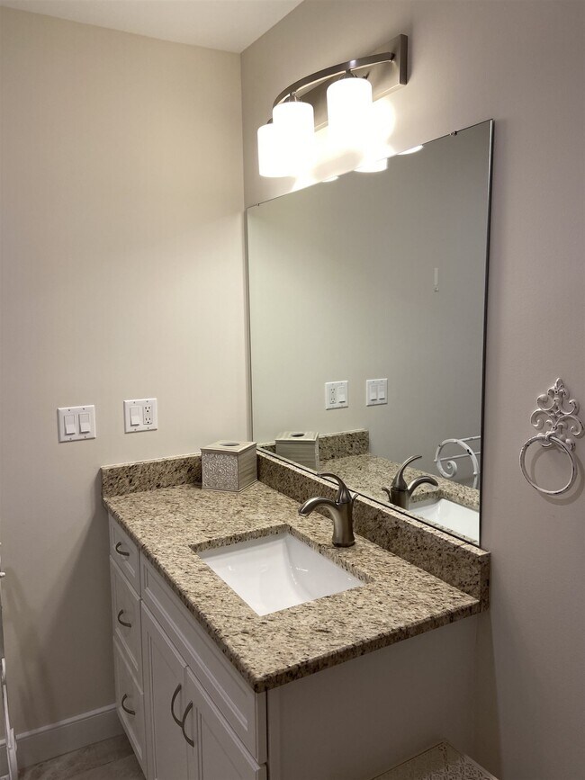 Building Photo - 2075 Lafayette Rd