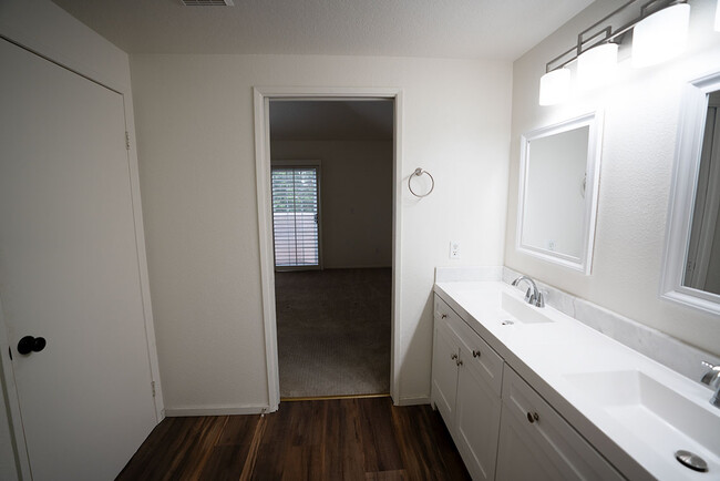 Building Photo - 24107 Del Monte Dr.
