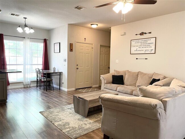 Building Photo - 207 Kates Way