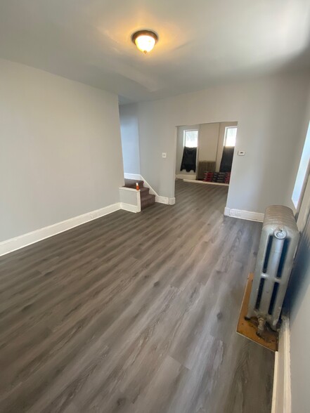 Building Photo - 4551 Mulberry St